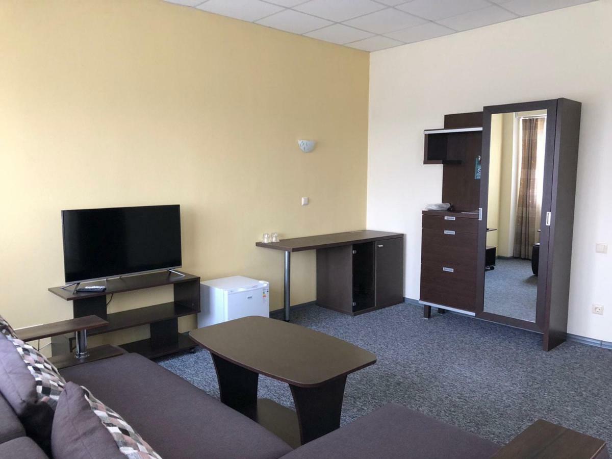 Mini Hotel On Brovarskaya ブロヴァルィー エクステリア 写真